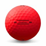 Rode Titleist TruFeel golfballen met logo, het lijntje op de Titleist golfbal