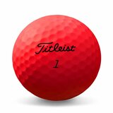 Rode Titleist TruFeel golfballen met logo, het logo van Titleist afgebeeld op de bal