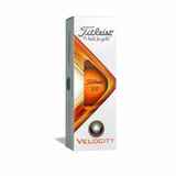 Oranje Titleist Velocity golfballen met logo, de golfballen zitten verpakt in een doosje van drie