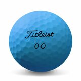 Blauwe Titleist Velocity golfballen met logo, het logo van Titleist afgebeeld op de bal