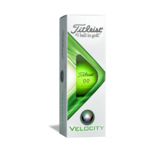 Groene Titleist Velocity golfballen met logo, de golfballen zitten verpakt in een doosje van drie